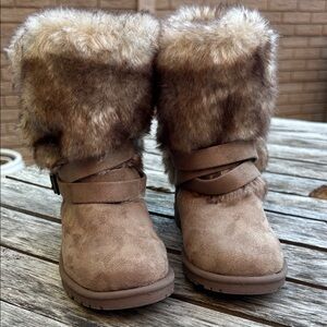 NWOT Calistoga Kids Faux Fur Lined Tan Boots Size 11